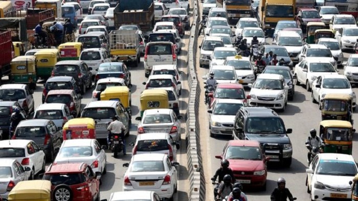 Dementia rates `higher near busy roads`